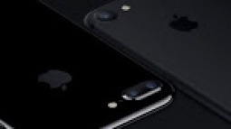 Apple iPhone 7 Plus ve iPhone 7 Kutularında Poz verdi!