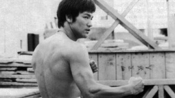 Bruce Lee'nin İlk Tek Gerçek Dövüş Videosu!