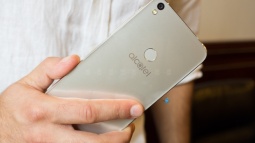 Diğerlerinden Farklı Alcatel Shine Lite Karşınızda!
