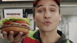 Google Asistanını Aktif Eden Burger King Reklamı!