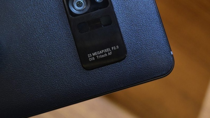 İşte karşınızda Asus'un 3 kameralı ZenFone AR!