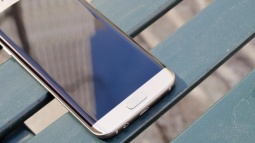 Samsung, Galaxy S8 Plus için Büyük Ekranlı Gelecek!